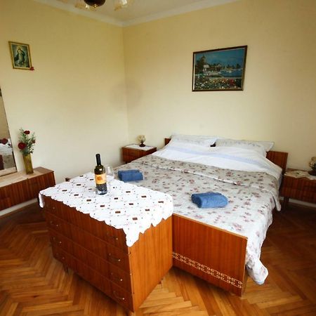 Apartment Persich Pula Ngoại thất bức ảnh