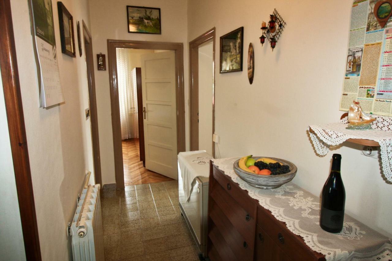 Apartment Persich Pula Ngoại thất bức ảnh